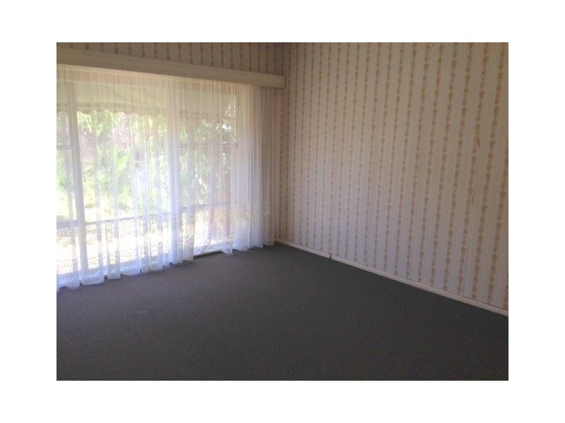 27 Park Street, Strathdale VIC 3550