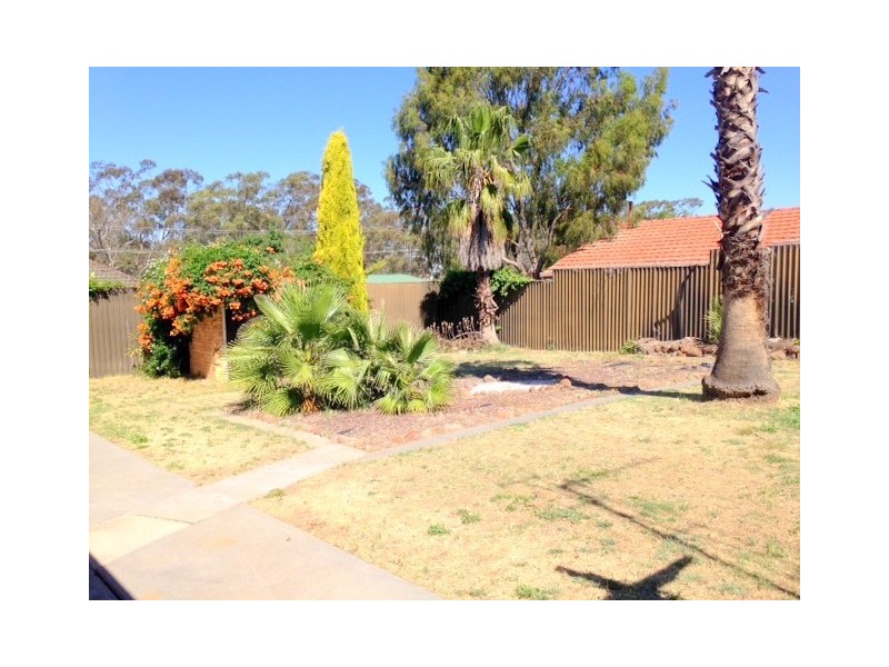 27 Park Street, Strathdale VIC 3550