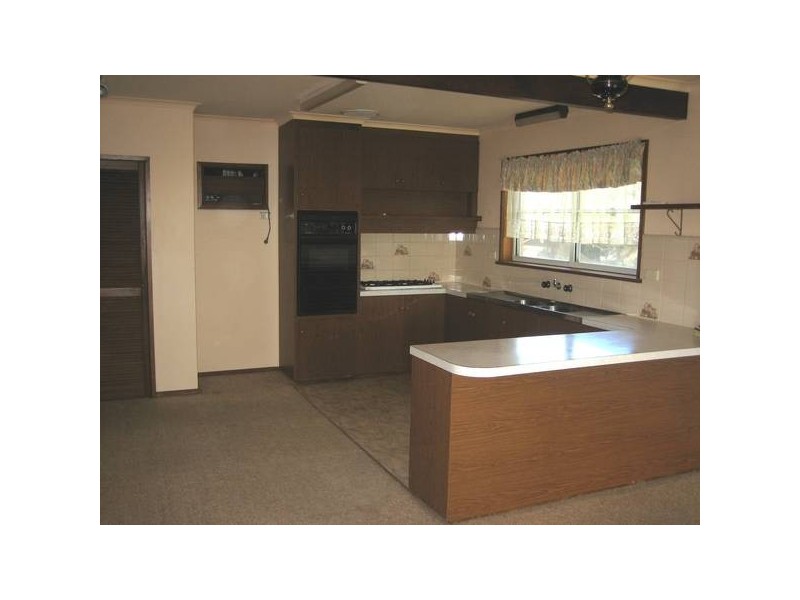 6 Primrose Court, Strathdale VIC 3550