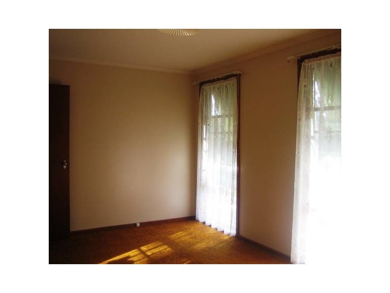 8 Oswald Street, California Gully VIC 3556