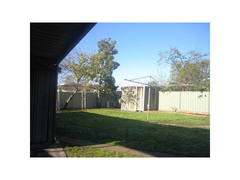 8 Oswald Street, California Gully VIC 3556