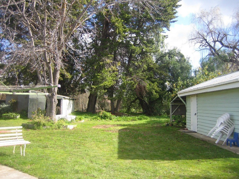 4 Carpenter Street, Kangaroo Flat VIC 3555