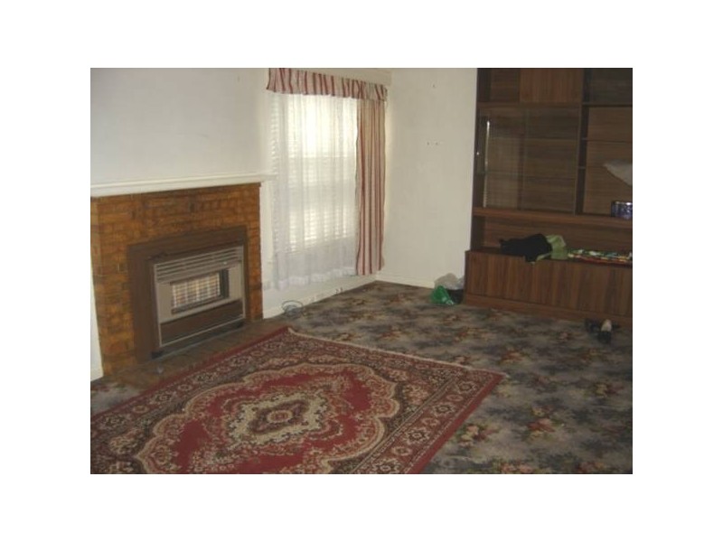 Benghasi Avenue, Golden Square VIC 3555