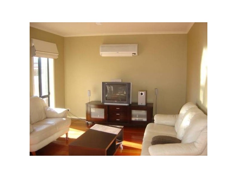 18 Symes Street, Kangaroo Flat VIC 3555