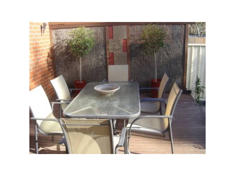 18 Symes Street, Kangaroo Flat VIC 3555