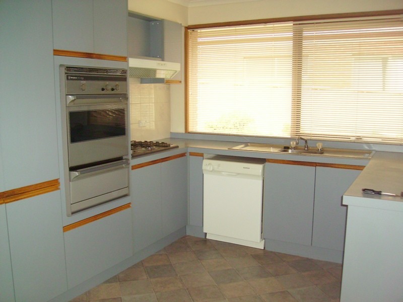 1/22 Warranwah Drive, Strathdale VIC 3550