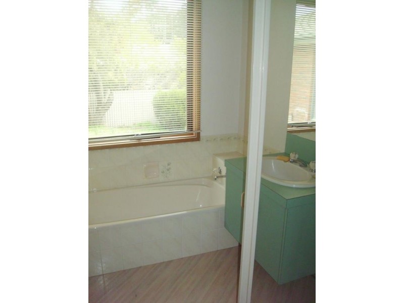 1/22 Warranwah Drive, Strathdale VIC 3550