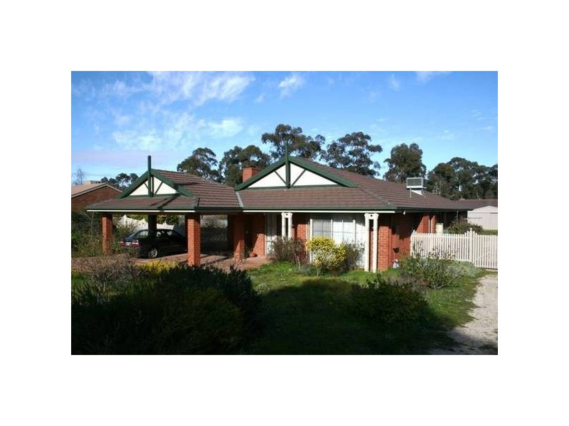95 Browning Street, Kangaroo Flat VIC 3555