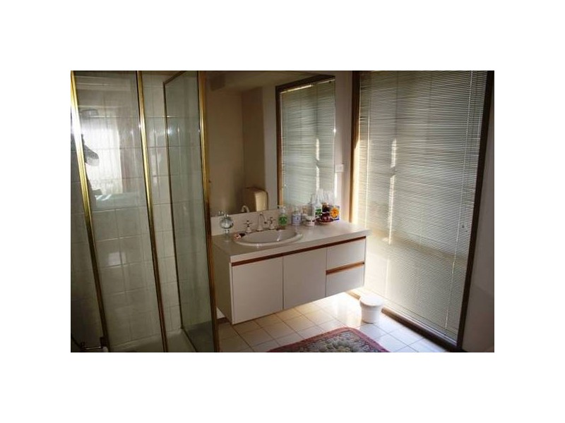 95 Browning Street, Kangaroo Flat VIC 3555