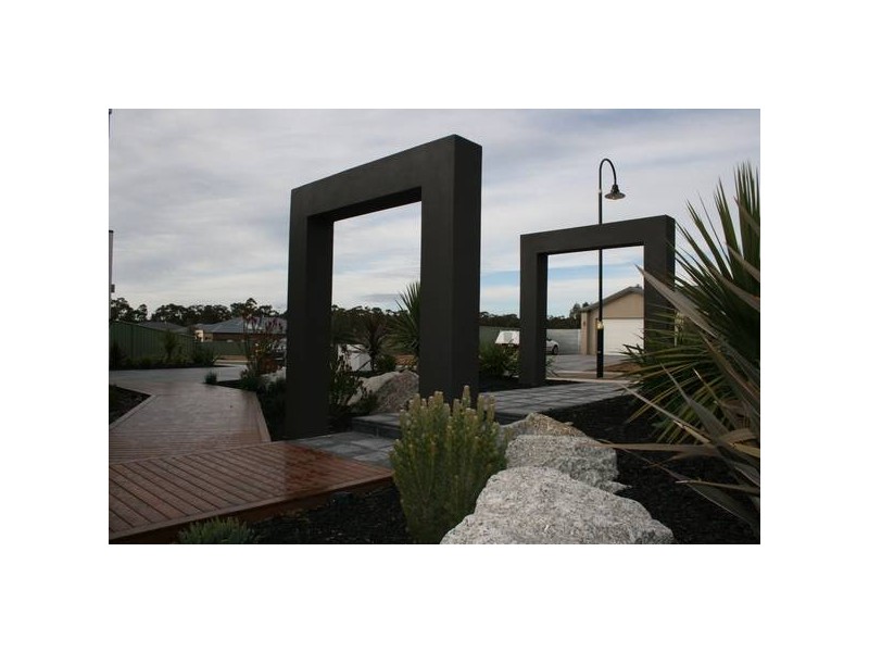 4 Stirling Avenue, Junortoun VIC 3551