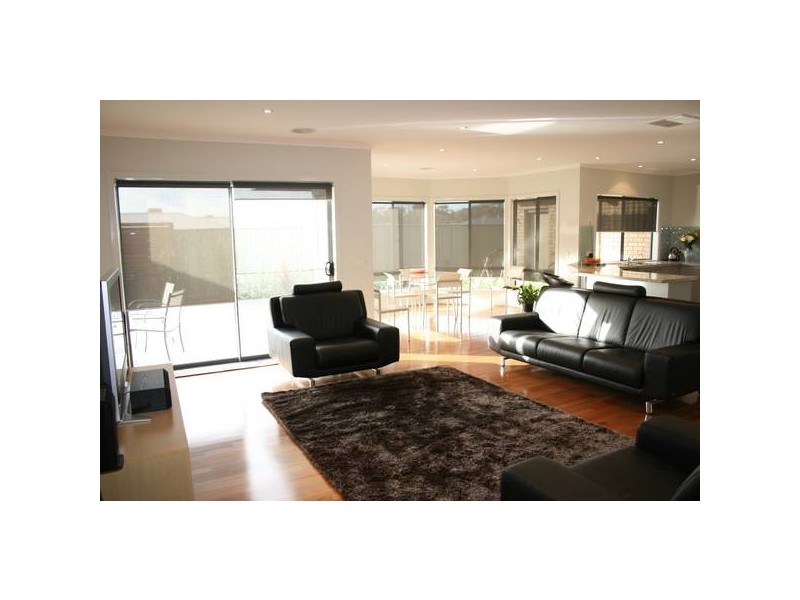 4 Stirling Avenue, Junortoun VIC 3551