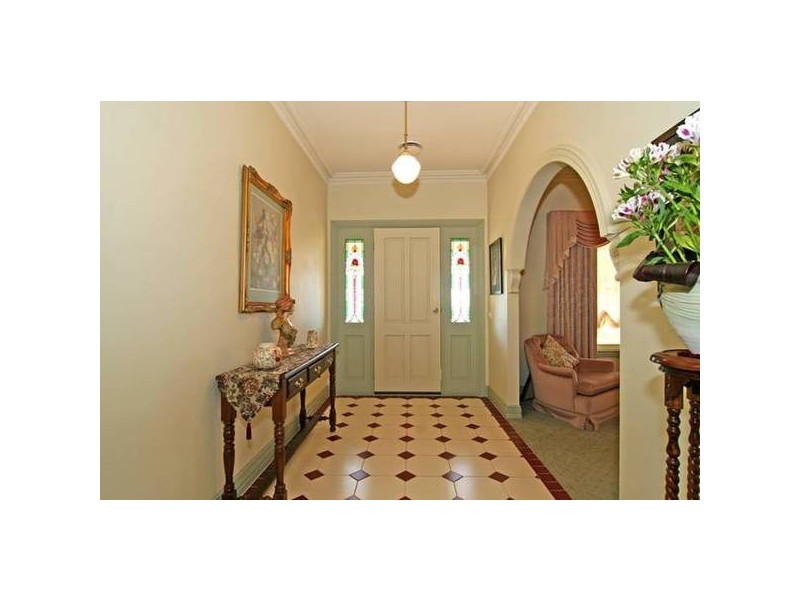2 Inorom Place, Kennington VIC 3550
