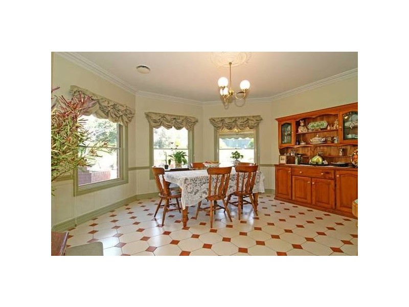 2 Inorom Place, Kennington VIC 3550