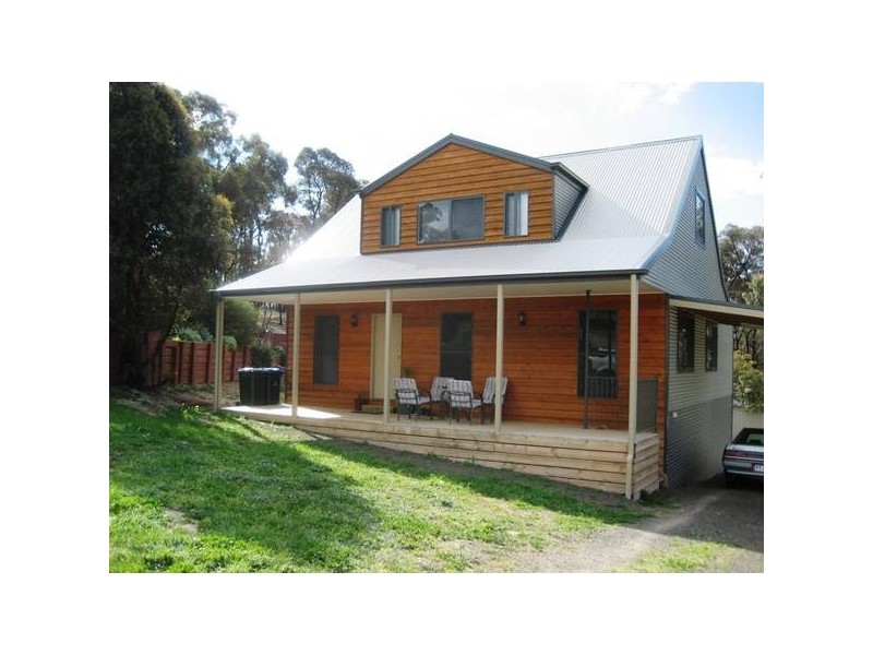 20 Julie Court, Kangaroo Flat VIC 3555