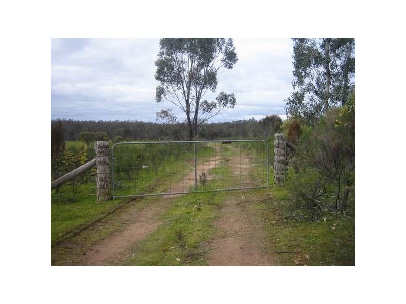 40 Crystal Court, Eppalock VIC 3551
