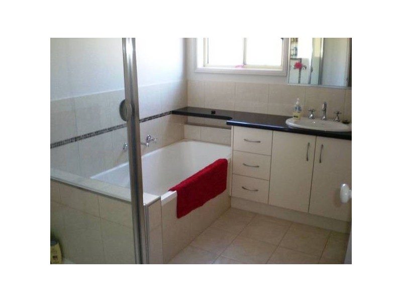 7 Kathleen Terrace, Maiden Gully VIC 3551