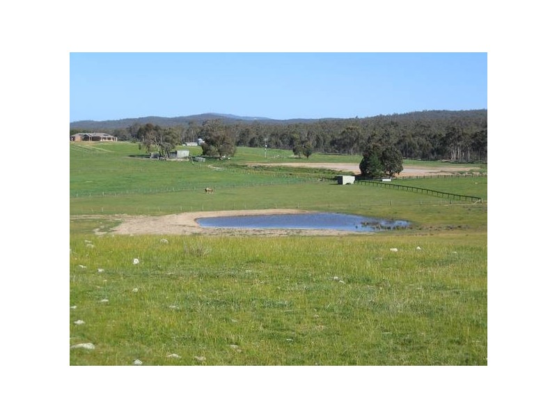 1 & 6 Three Hill Drive, Strathfieldsaye VIC 3551