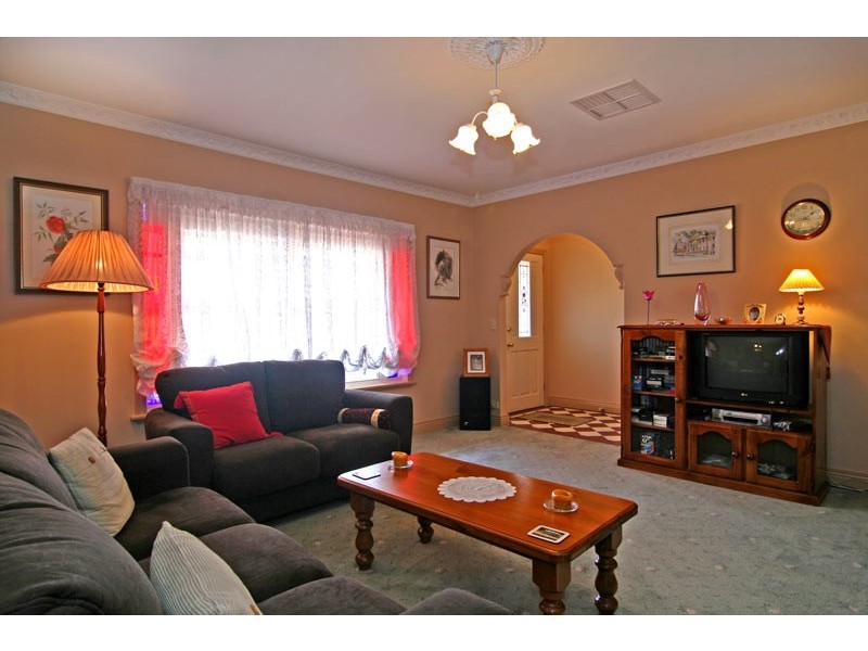 8 Tea-Tree Court, Strathdale VIC 3550