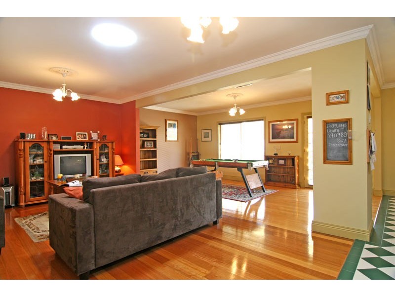 8 Tea-Tree Court, Strathdale VIC 3550