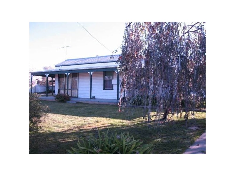 44 Adam Street, Golden Square VIC 3555