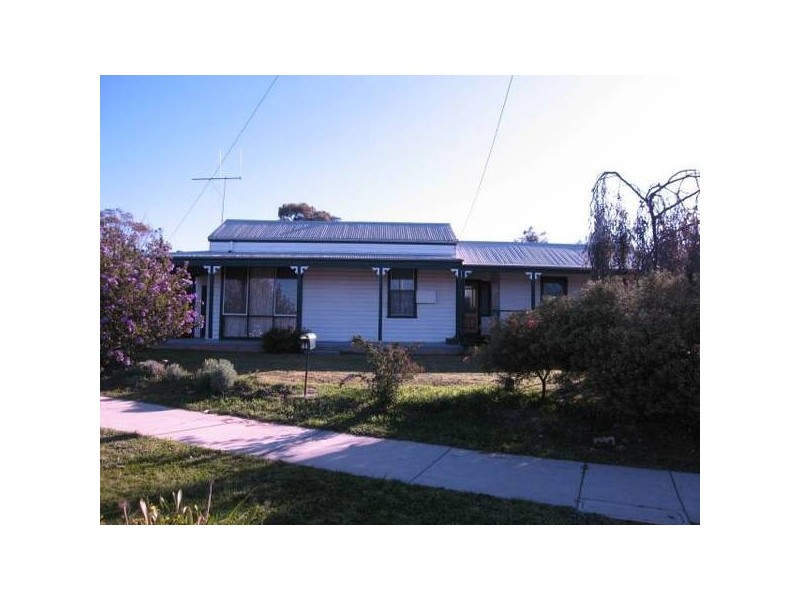 44 Adam Street, Golden Square VIC 3555