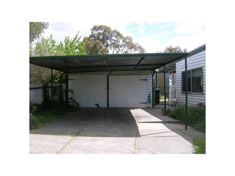 44 Adam Street, Golden Square VIC 3555
