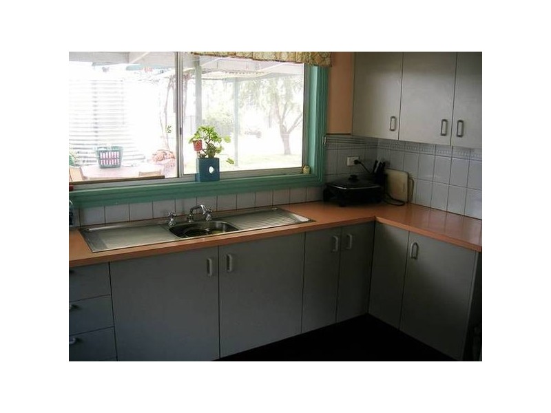 44 Adam Street, Golden Square VIC 3555