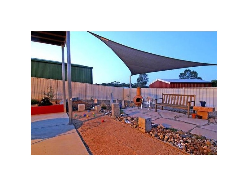 38 Browning Street, Kangaroo Flat VIC 3555