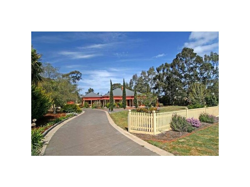 8 Woodlea Close, Strathfieldsaye VIC 3551