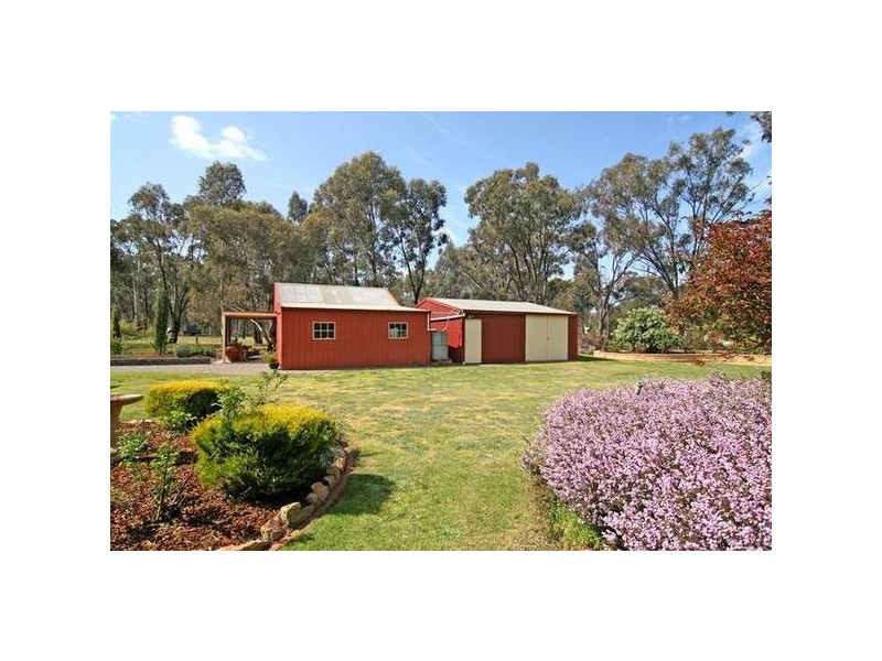 8 Woodlea Close, Strathfieldsaye VIC 3551