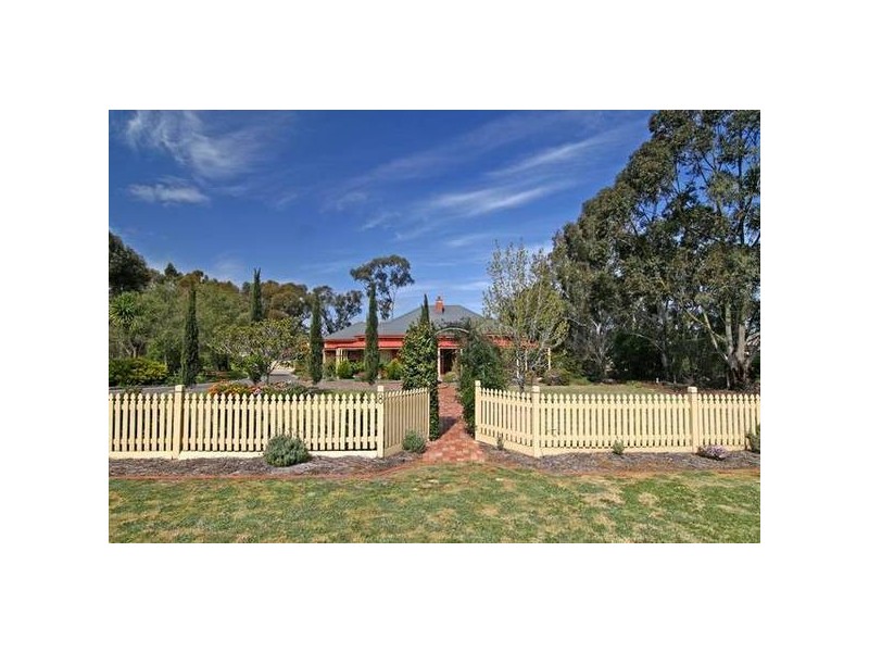 8 Woodlea Close, Strathfieldsaye VIC 3551