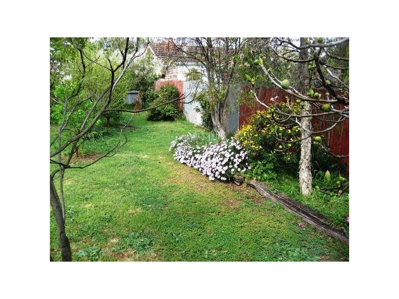 203 Eaglehawk Road, California Gully VIC 3556
