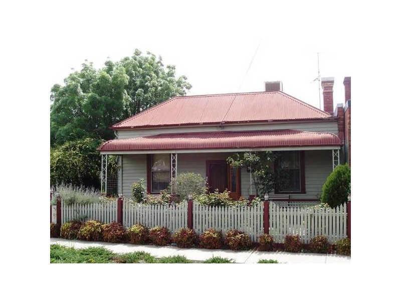 32 Breen Street, Quarry Hill VIC 3550