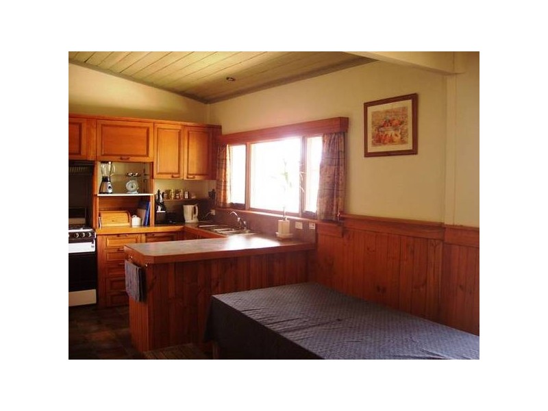 32 Breen Street, Quarry Hill VIC 3550