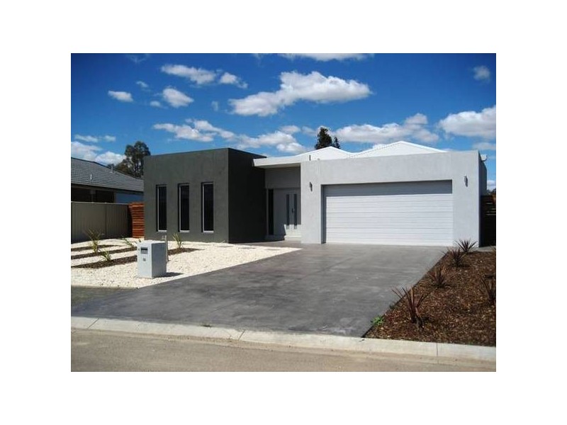 14 Alkoomi Court, Ascot VIC 3551