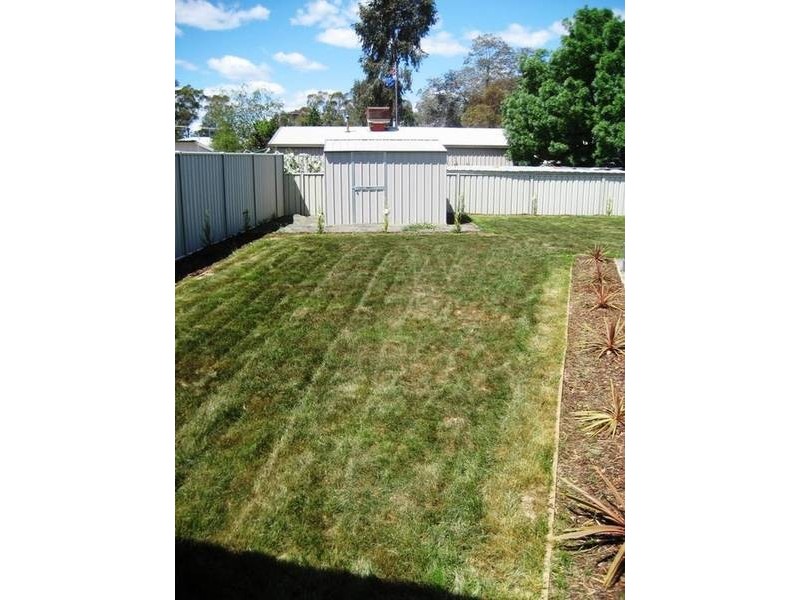 14 Alkoomi Court, Ascot VIC 3551