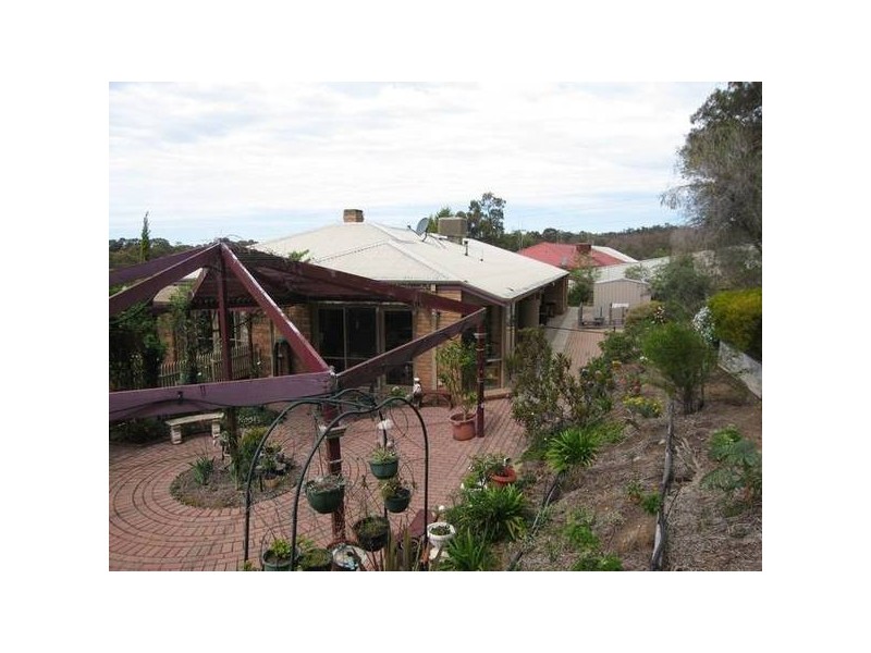 10 Langford Court, Strathdale VIC 3550