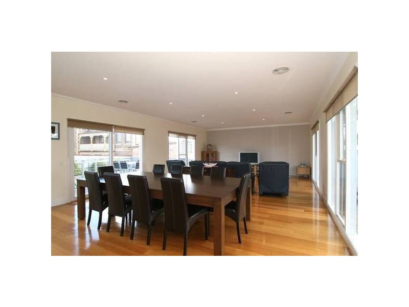 76 Somerville Street, Flora Hill VIC 3550