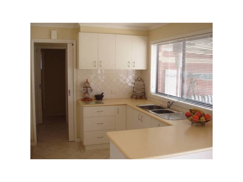 1/94 Browning Street, Kangaroo Flat VIC 3555