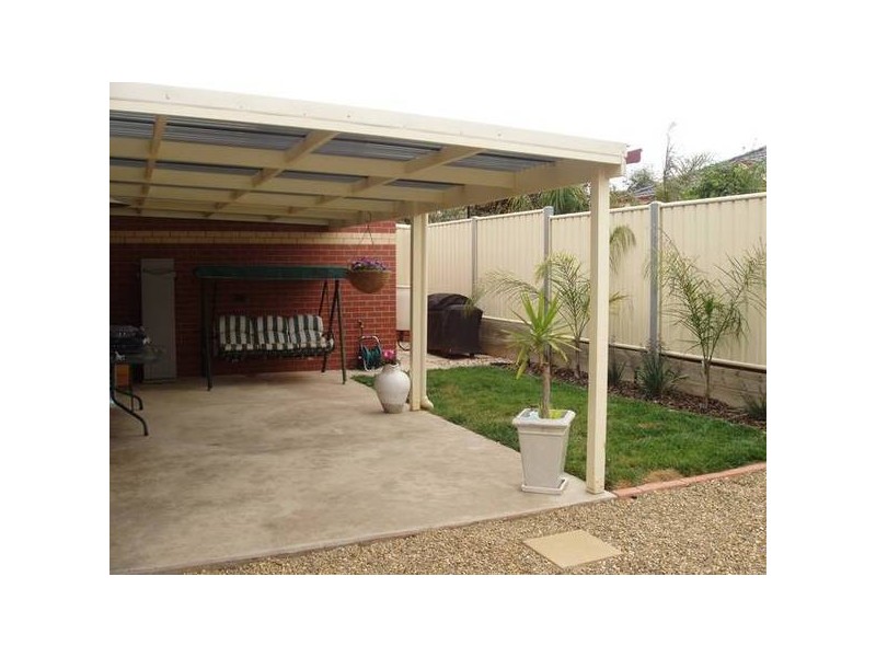 1/94 Browning Street, Kangaroo Flat VIC 3555