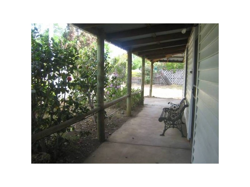 4 Somerville Street, Flora Hill VIC 3550