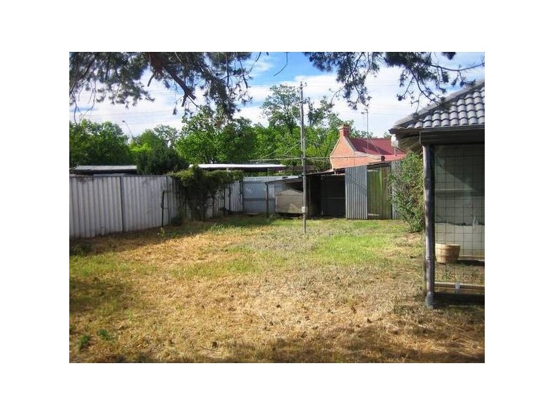 4 Somerville Street, Flora Hill VIC 3550