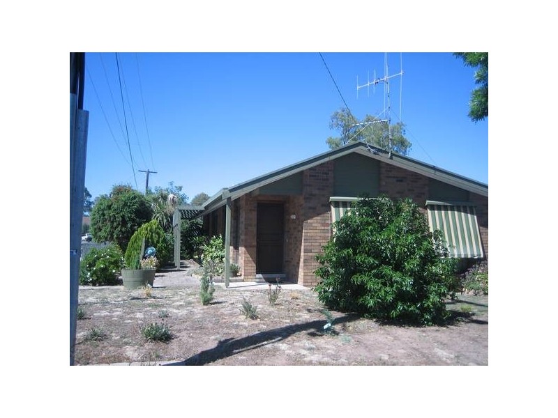 5 Symes Street, Kangaroo Flat VIC 3555
