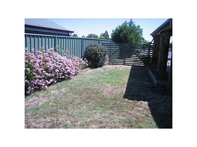 5 Symes Street, Kangaroo Flat VIC 3555