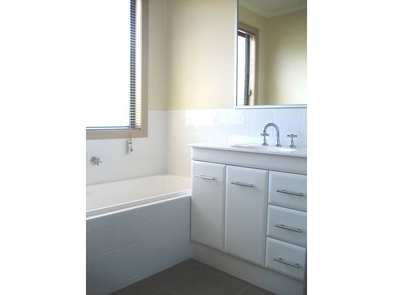 4a Bailey Street, California Gully VIC 3556