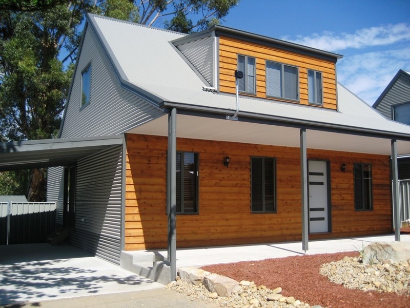 2/4 Bailey Street, California Gully VIC 3556