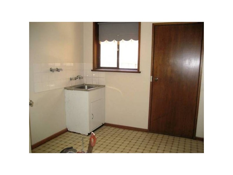 32 Desmond Sreet, Strathdale VIC 3550