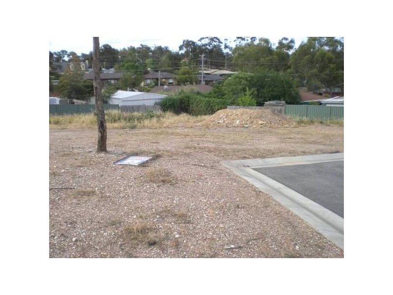 5 Alpaca Court, Kangaroo Flat VIC 3555