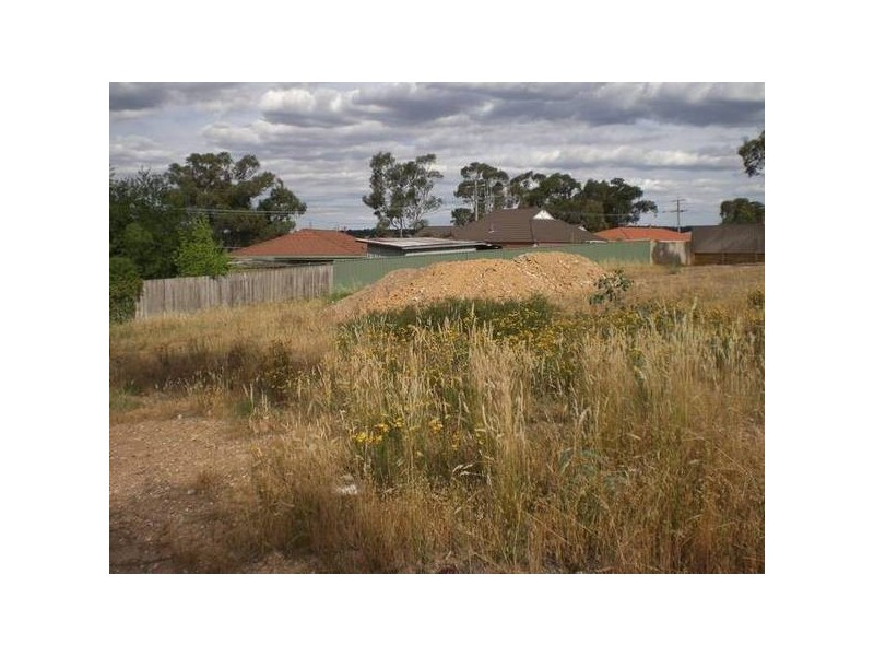 5 Alpaca Court, Kangaroo Flat VIC 3555