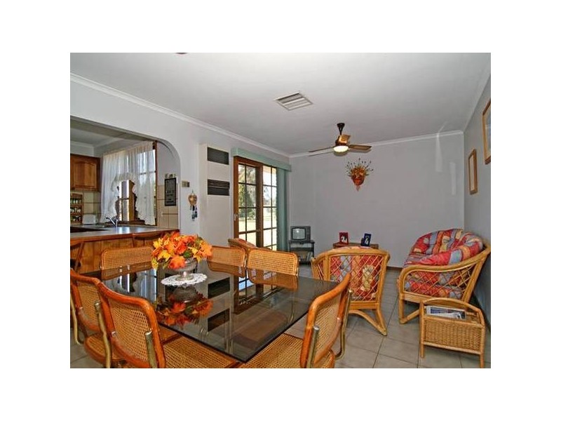 74 Trotting Tce, Junortoun VIC 3551